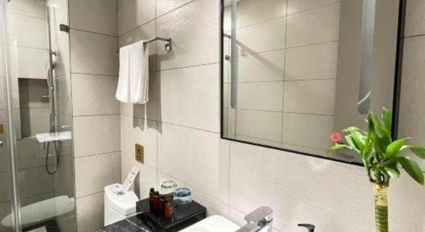 Home Inn Kunming Baita Road Куньмин Экстерьер фото