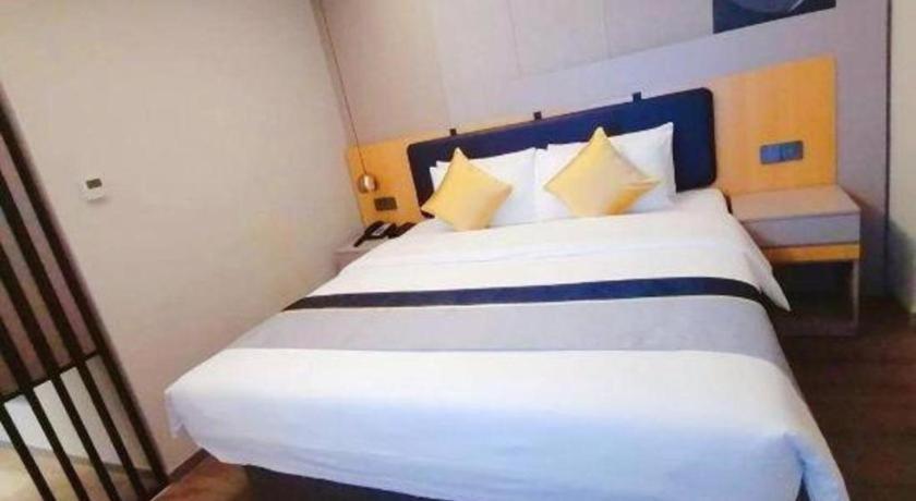 Home Inn Kunming Baita Road Куньмин Экстерьер фото