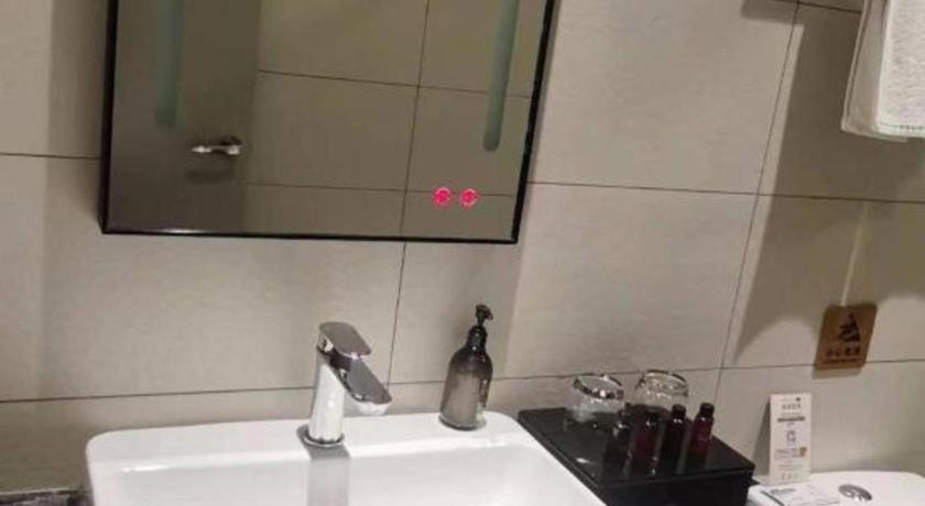 Home Inn Kunming Baita Road Куньмин Экстерьер фото